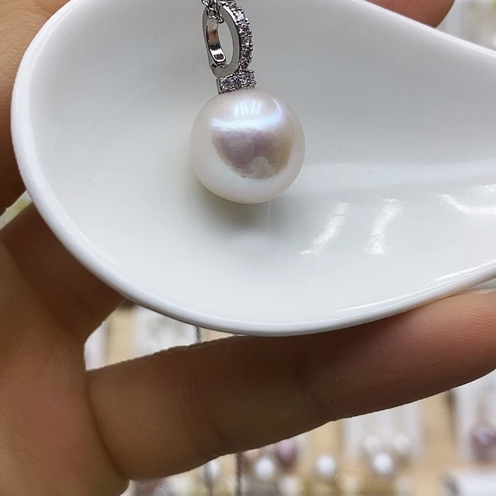 淡水珍珠颈饰合金