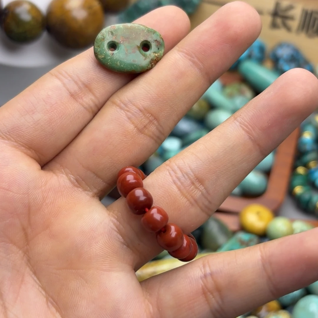 南红玛瑙未镶嵌绿松石和南红散珠