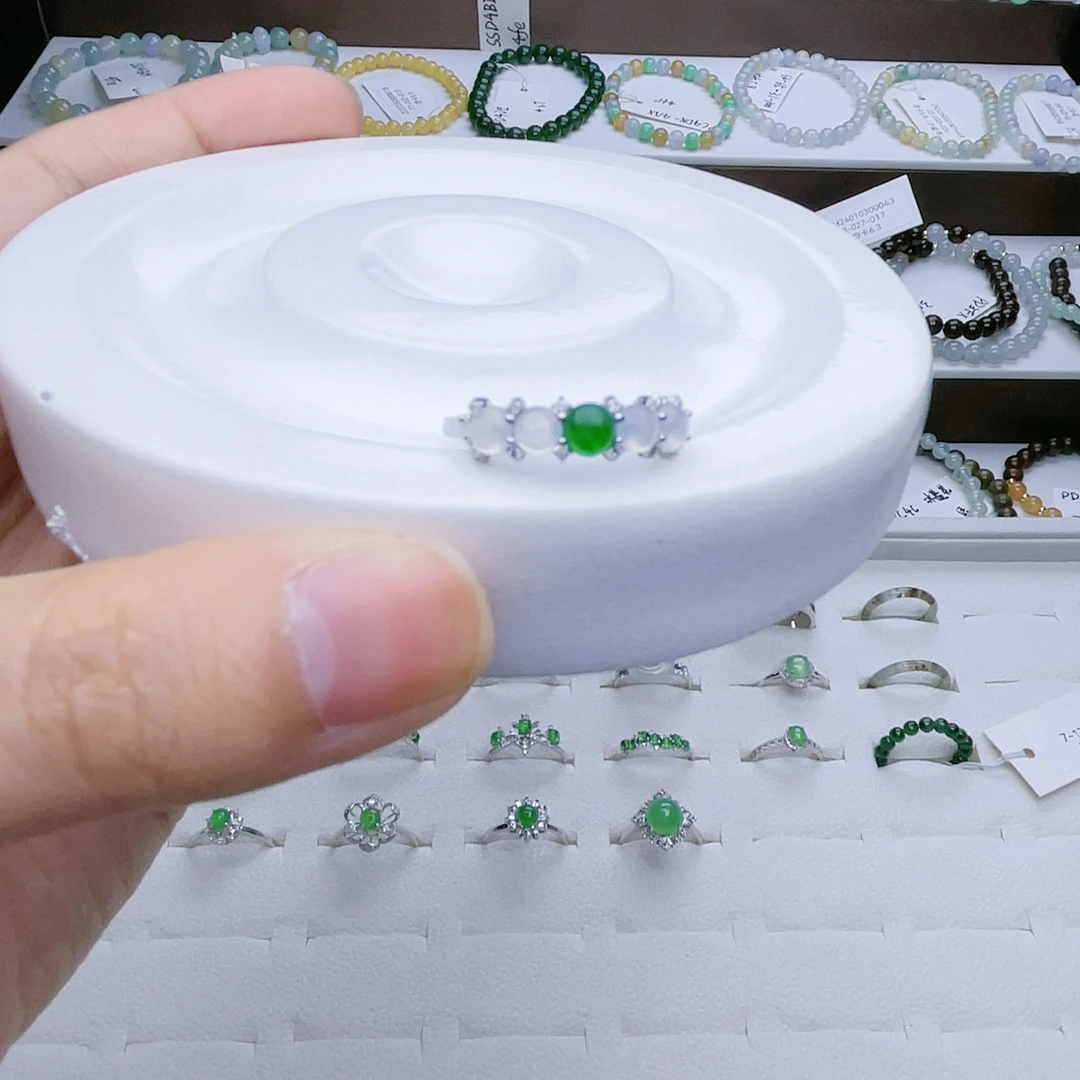 A货冰种阳绿蛋面白冰蛋面排戒戒指