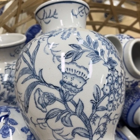 瓷片瓷片瑕疵不退不换，介意不拍