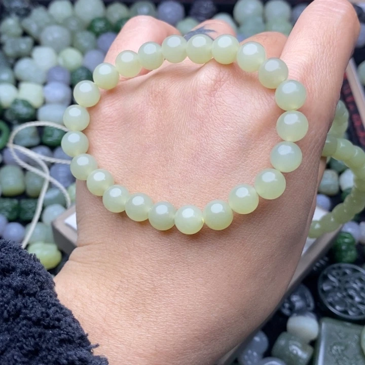 天***勤和田玉未镶嵌颈饰