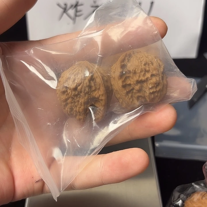 大叶紫檀（黑酸枝木类）