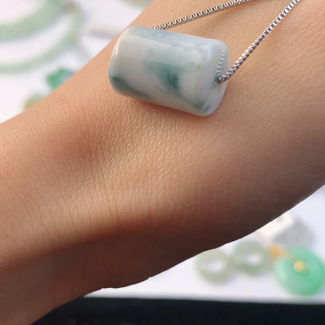 翡翠裸石飘彩路路通