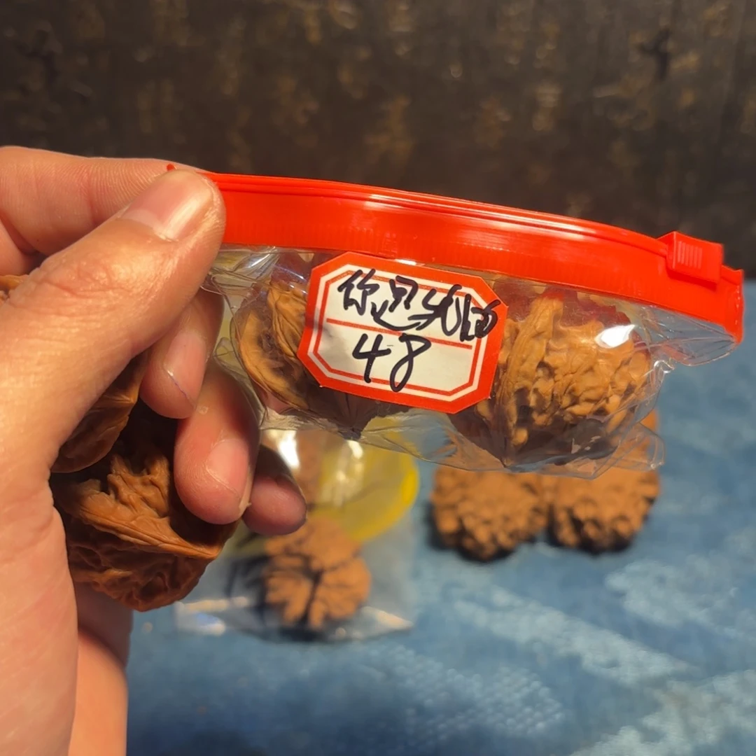 你***。桃核吊坠盘山高速铁路在镇境内