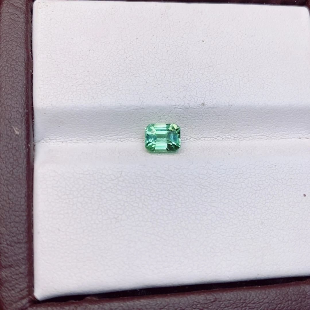 碧玺裸石未镶嵌6****6薄荷绿碧玺1.2克拉4.9*6.1