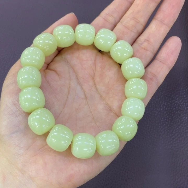 手串未镶嵌岫岩老玉（透闪石质玉）厚**物