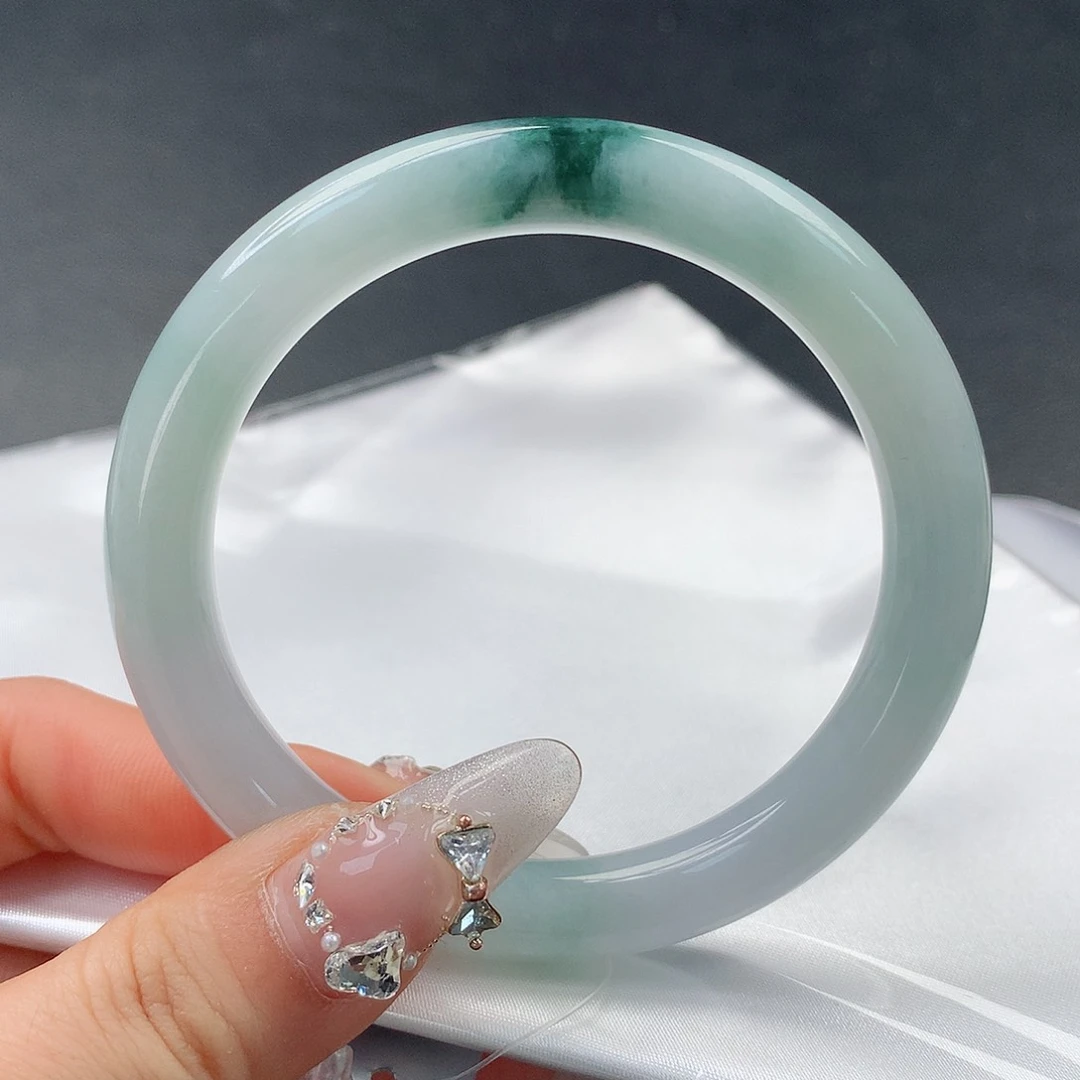 翡翠手镯未镶嵌0022圆56