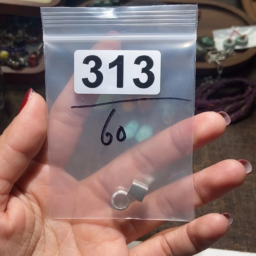 【闪购商品】翡翠颈饰未镶嵌M****。11