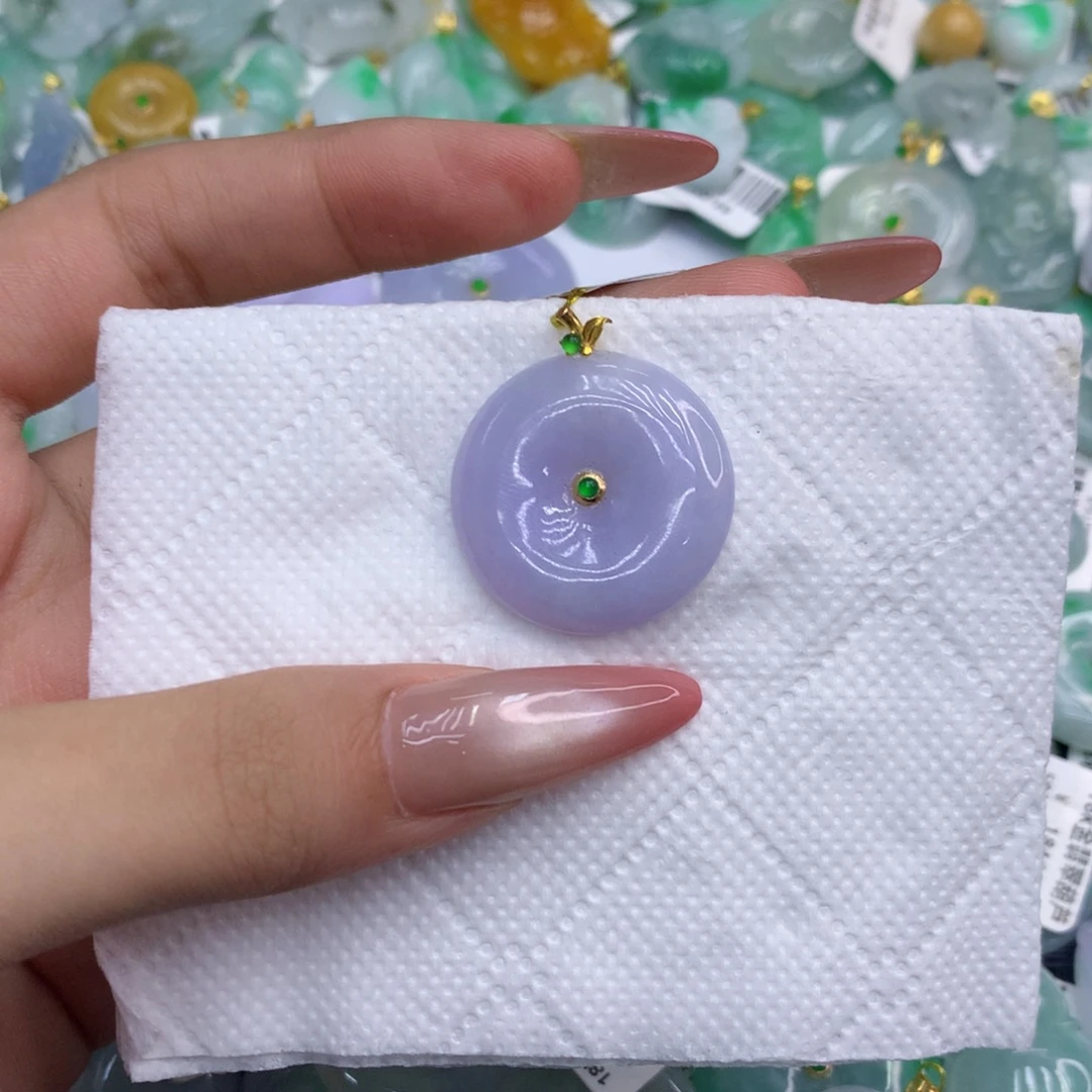 翡翠18K金镶嵌颈饰1111111111111111