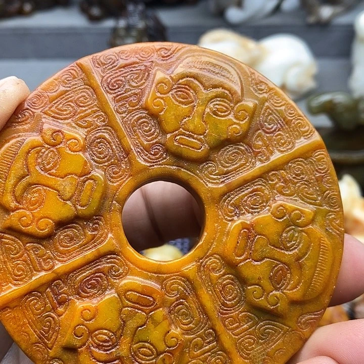 未镶嵌蛇纹石玉颈饰