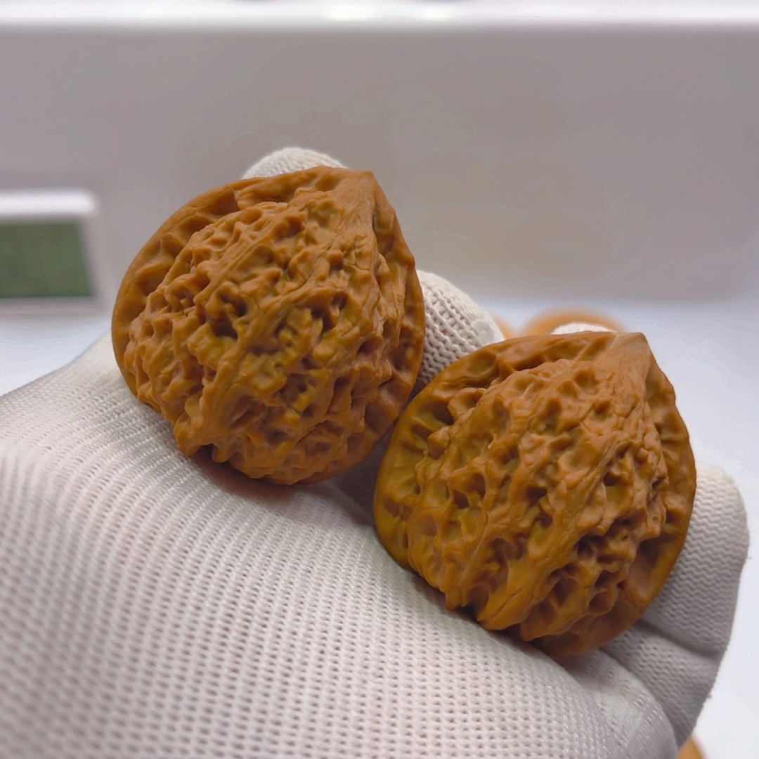 把件文玩核桃39.5mm全品头货金牛