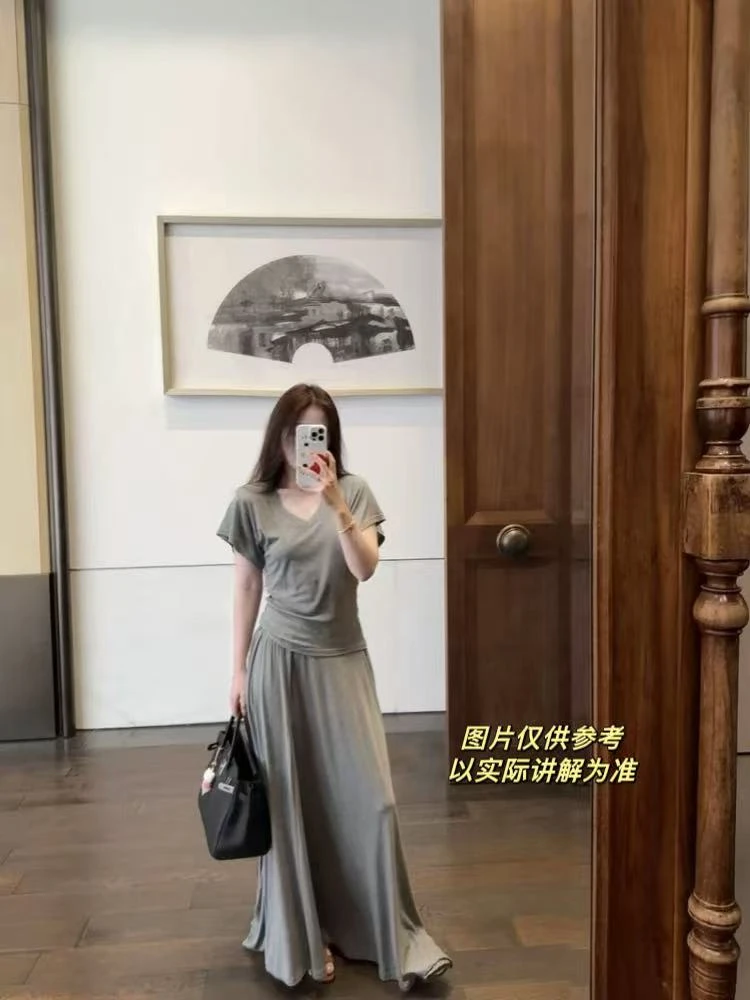 ERLIJIA·松弛感慵懒风V领上衣+半身裙两件套90025