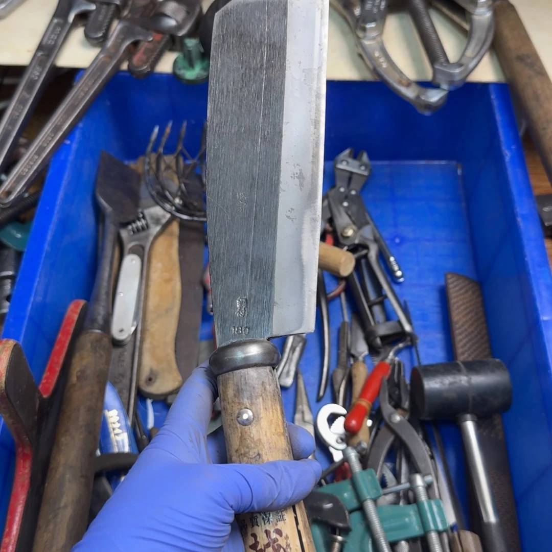 斌***下厚款五金工具制造工艺