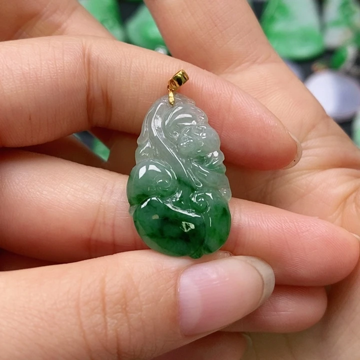 翡翠颈饰未镶嵌吊坠