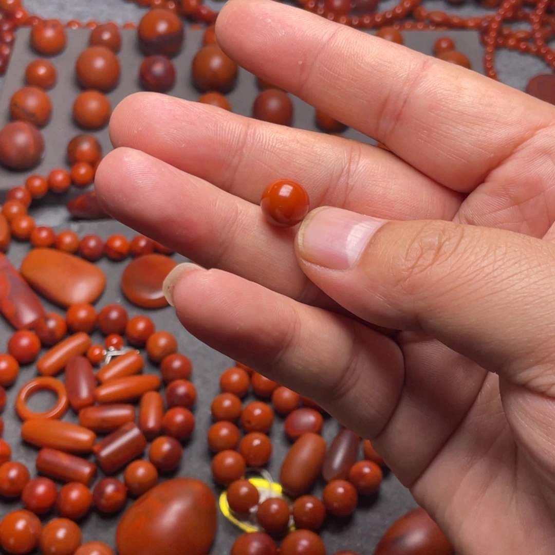 南红玛瑙珠子未镶嵌浮*