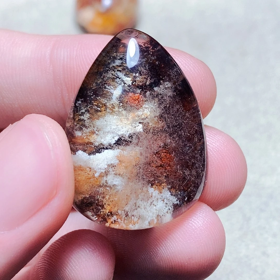 水晶颈饰未镶嵌?吊坠