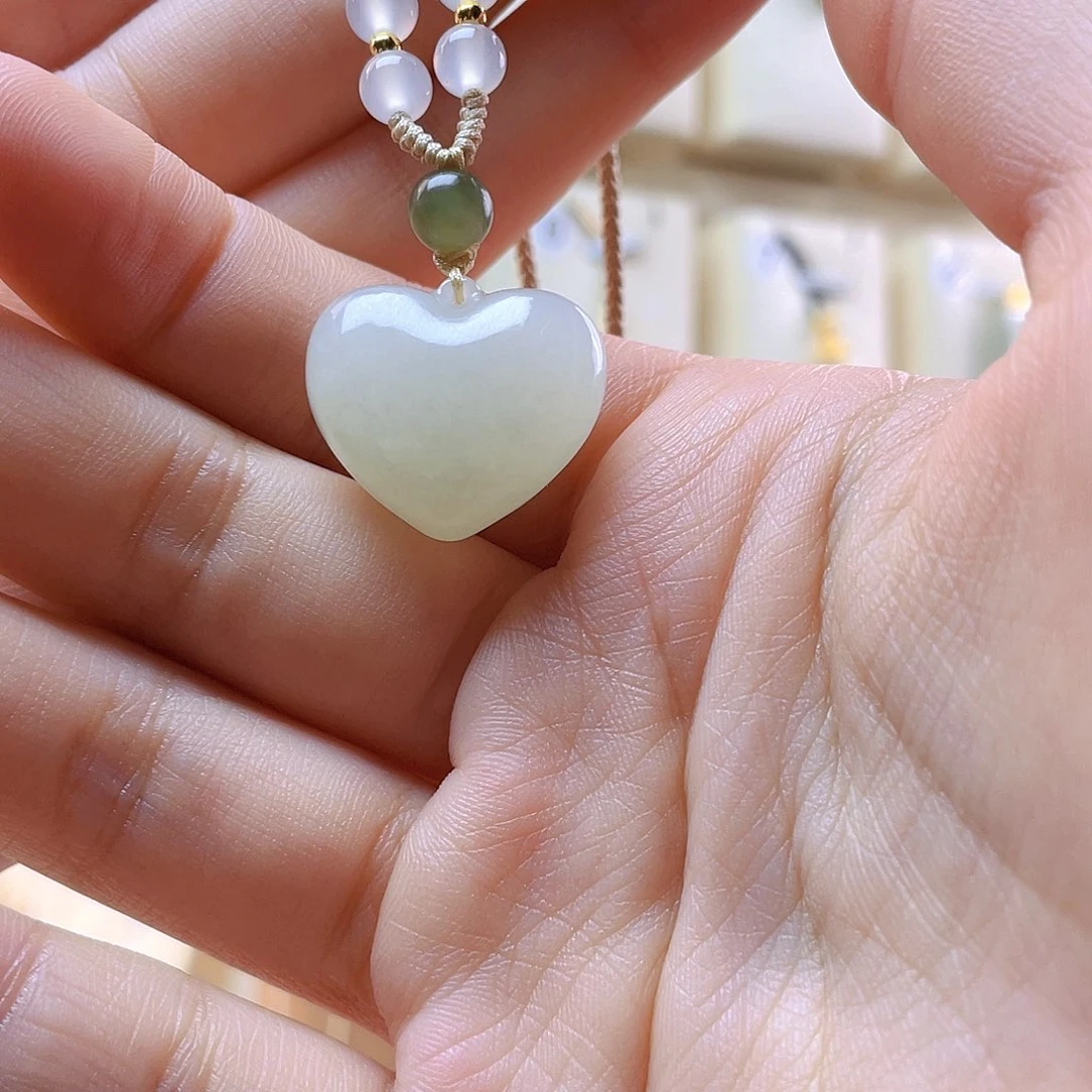 和田玉吊坠(赠链)未镶嵌三****凉