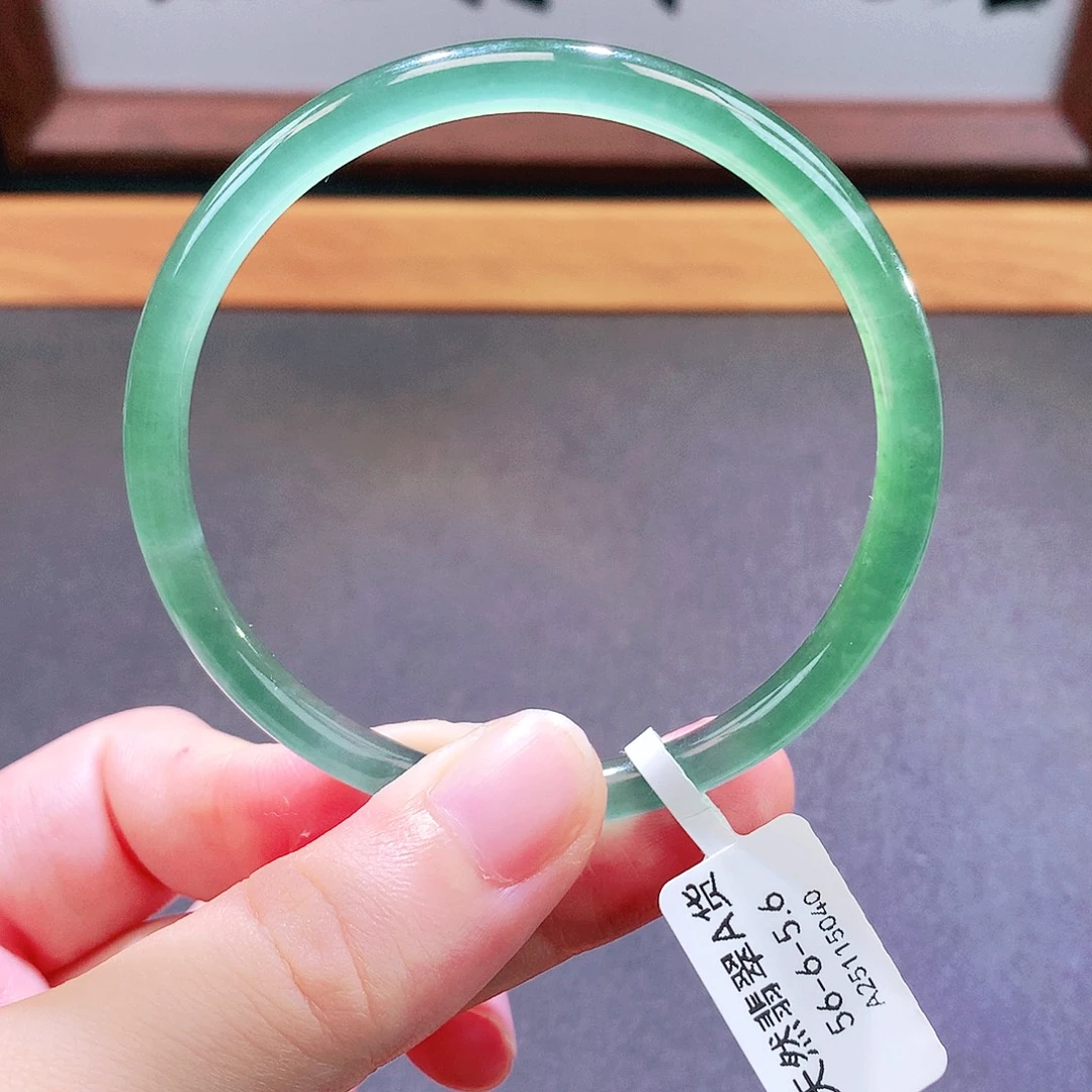 翡翠未镶嵌手镯天然翡翠