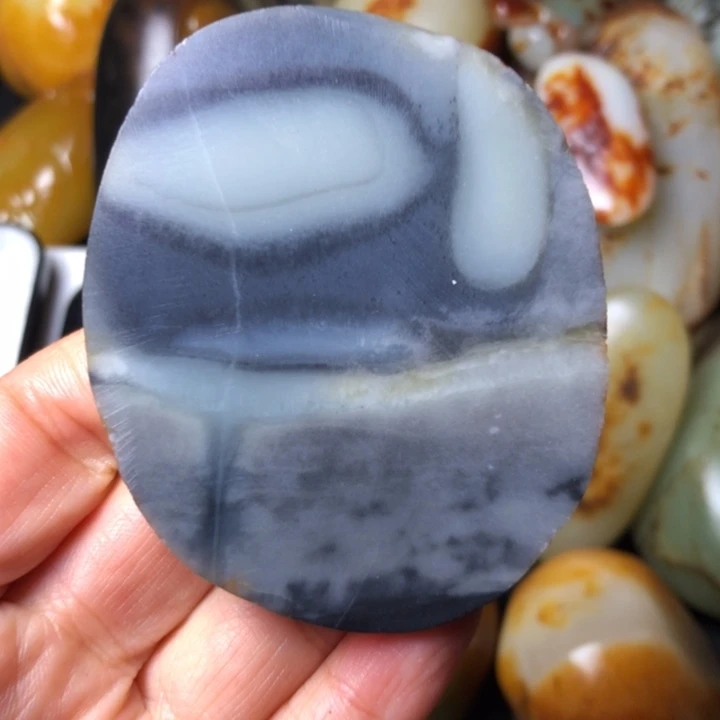 和田玉未镶嵌珠宝奇石