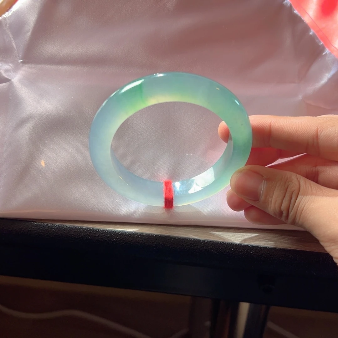 翡翠未镶嵌手镯正圈