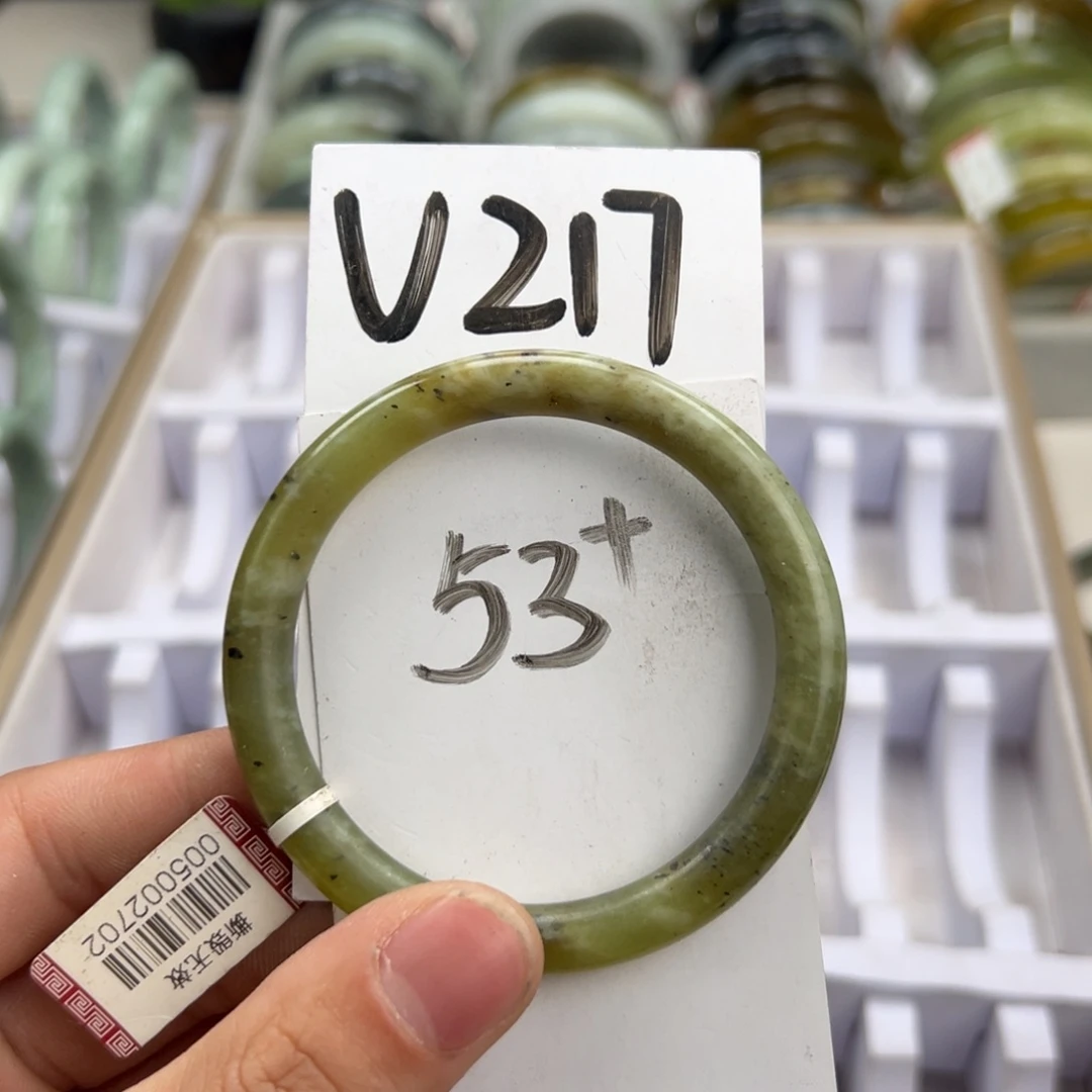 岫玉手镯未镶嵌天然岫玉微瑕