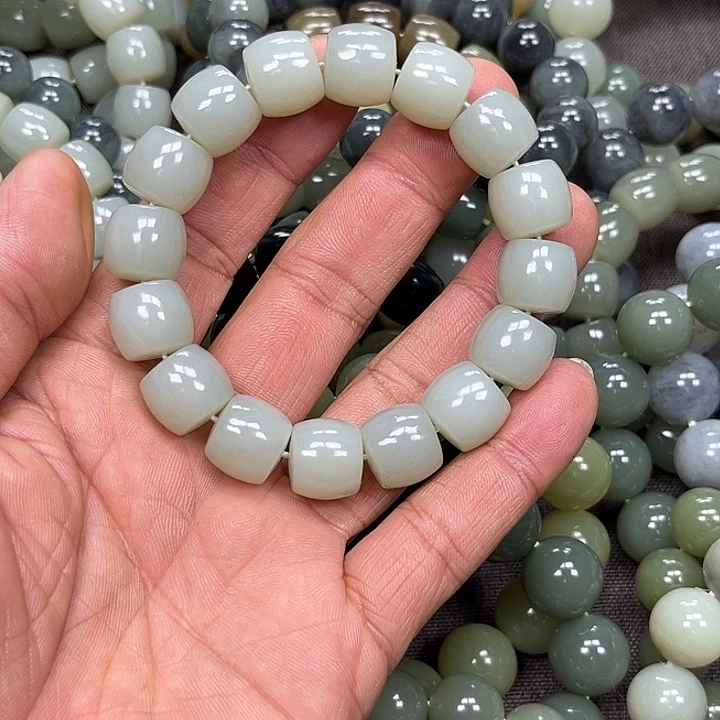 起***航和田玉未镶嵌手链