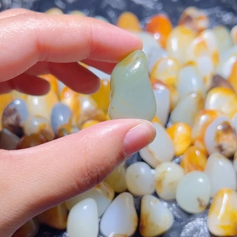 和田玉（子料）未镶嵌颈饰12克