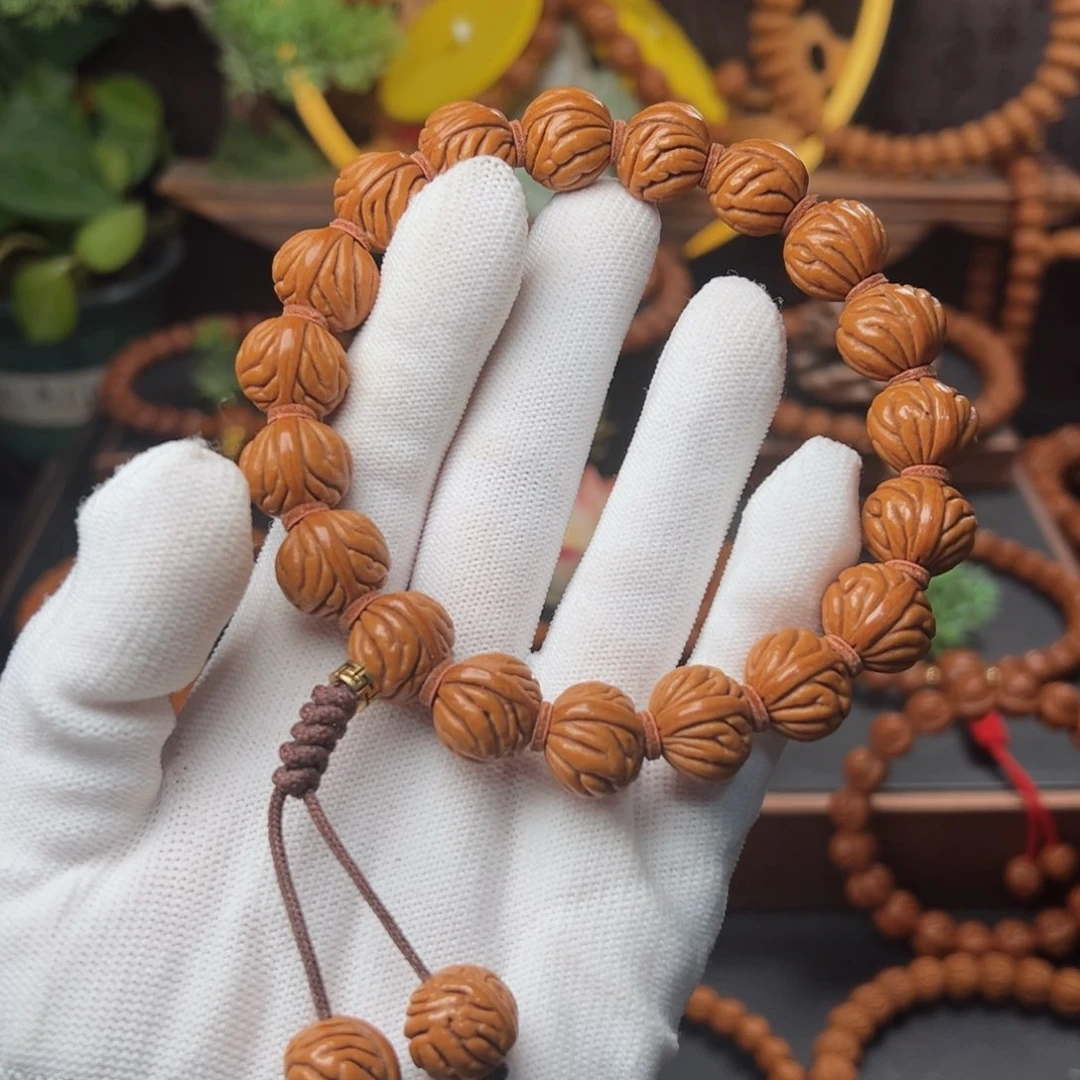 吊坠桃核1.5祥云手持