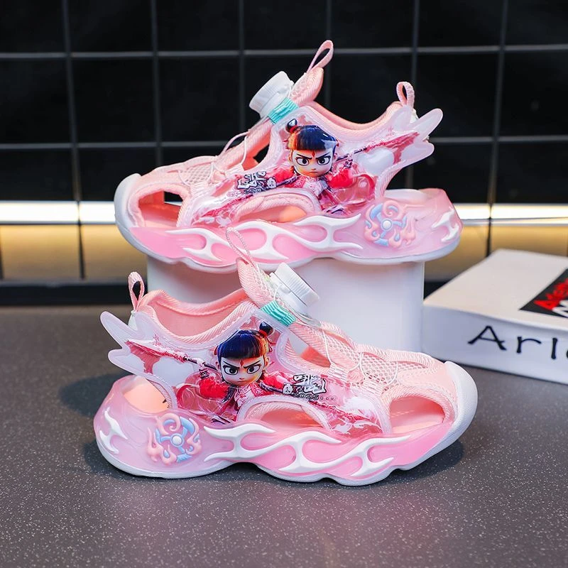 哪吒女童凉鞋2025春夏儿童新款透气镂空防踢包头鞋软底轻薄沙滩鞋