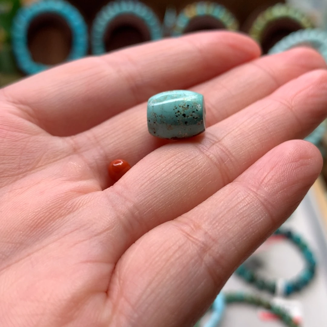 南红玛瑙配饰未镶嵌