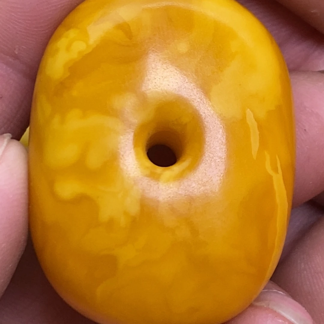 蜜蜡未镶嵌珠宝奇石