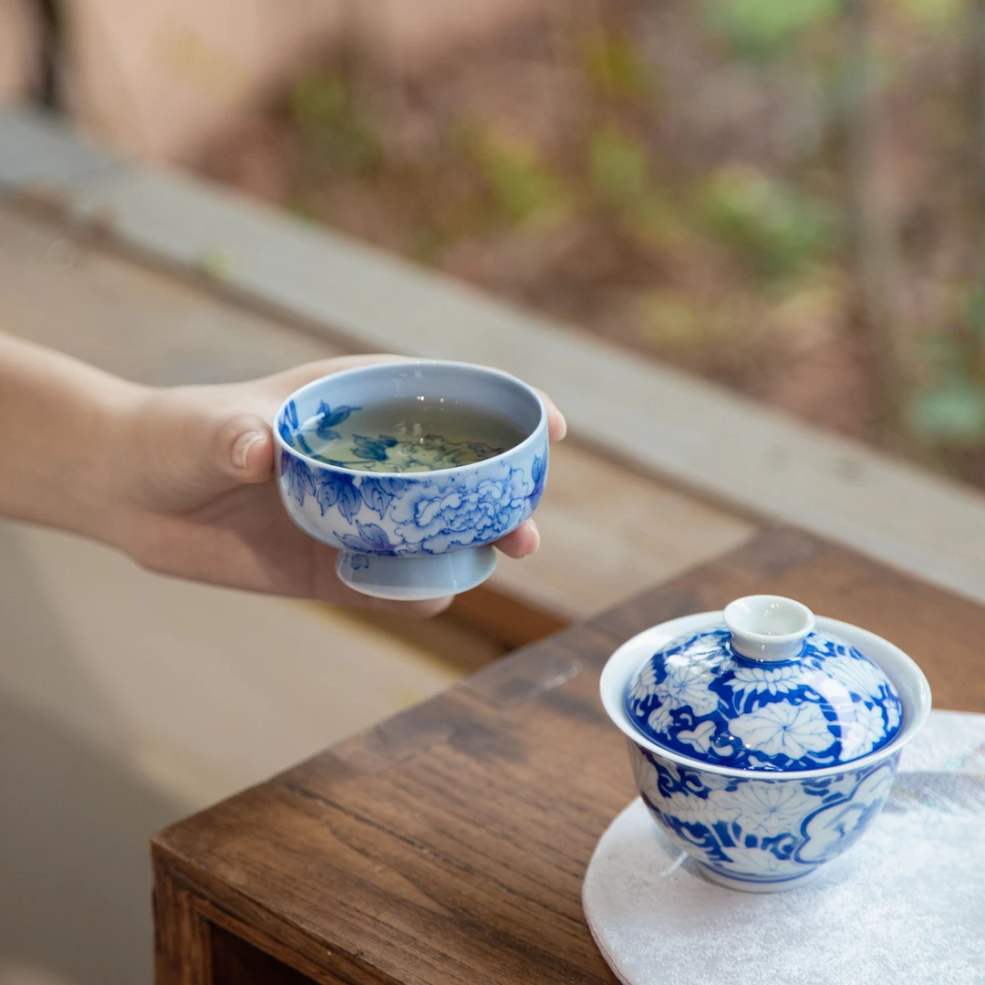 QQX0036 青樵轩-缠枝牡丹高足杯