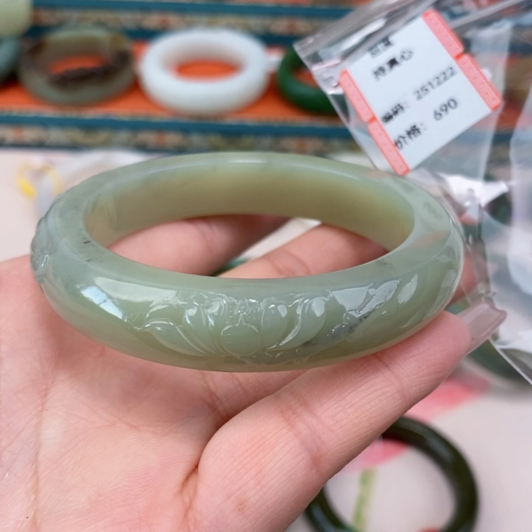 和田玉未镶嵌手镯56.7