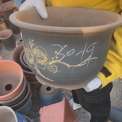 紫砂中国宜兴紫砂花盆，