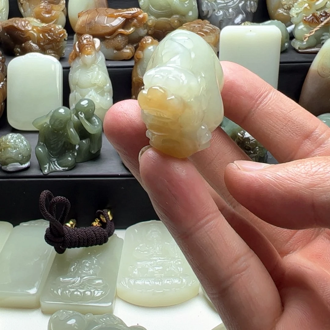 和田玉挂件未镶嵌