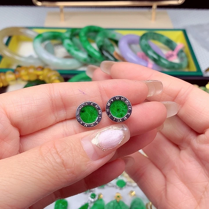 翡翠颈饰银S925镶嵌翡翠