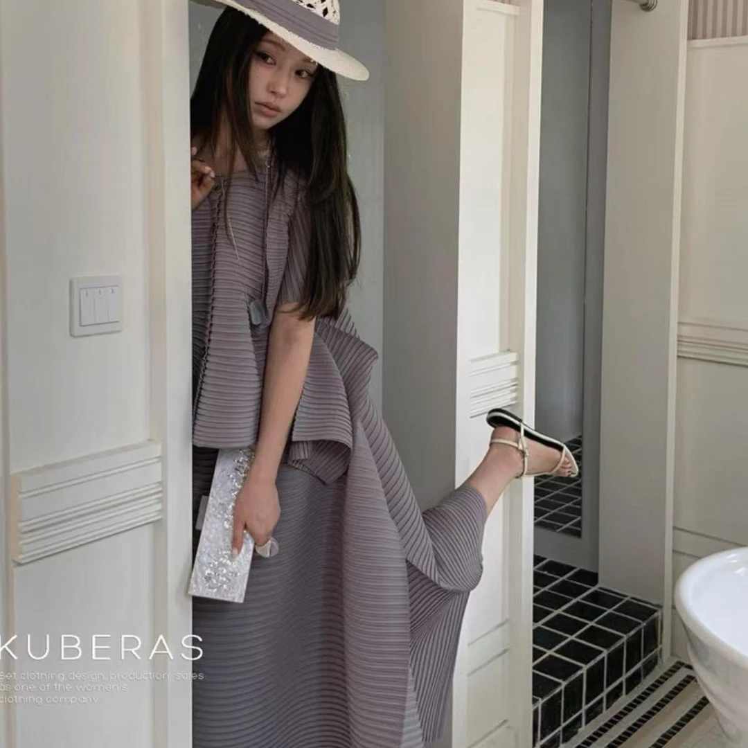 【猫本家】三宅两色套装