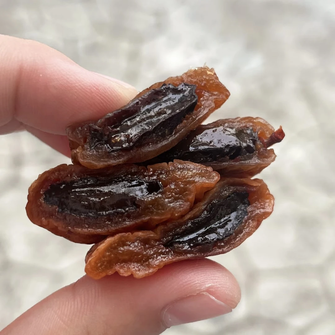 佟妈煌煌果干陈皮青梅梅饼抱葡萄500g两个口味