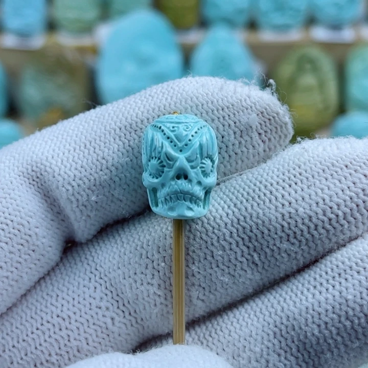 绿松石未镶嵌珠宝奇石