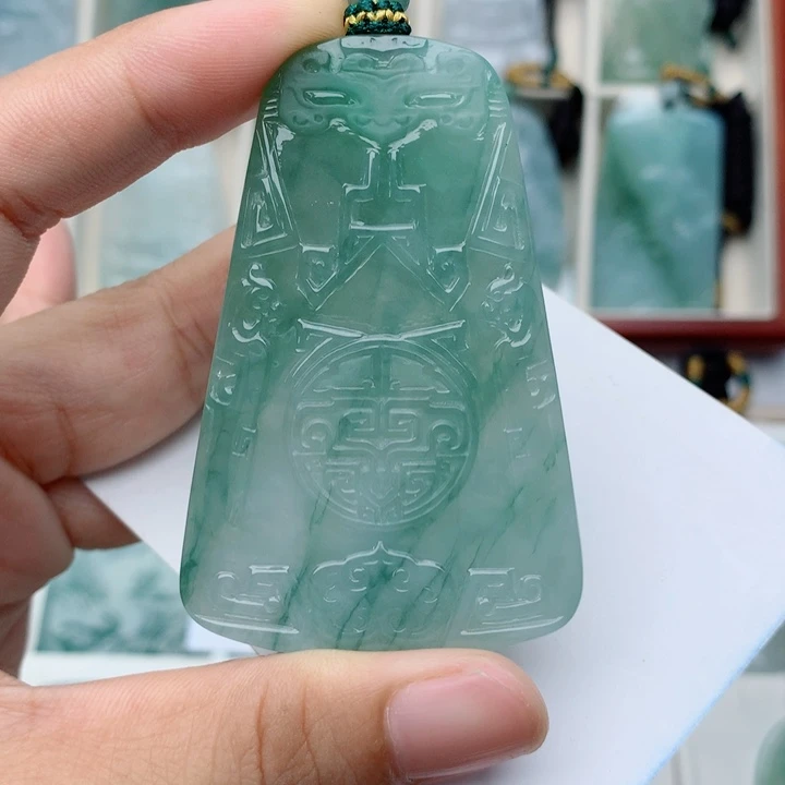 翡翠未镶嵌颈饰仿古无事牌