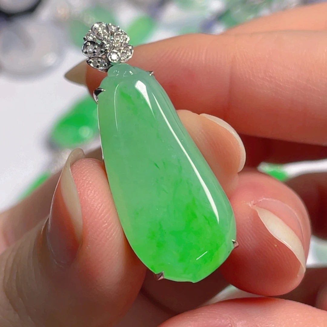 翡翠18K金镶嵌吊坠(不含链)