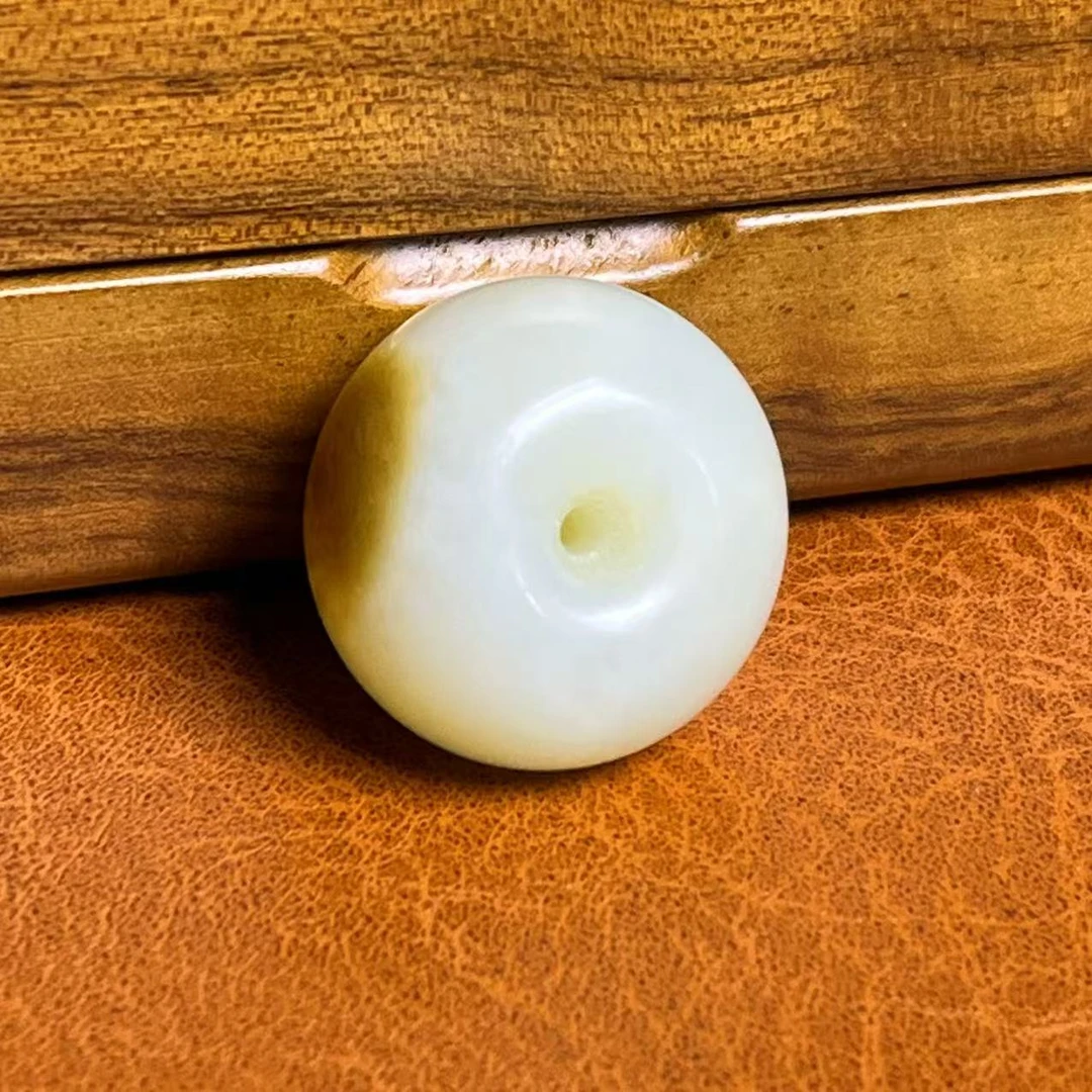 z7533和田玉平安扣