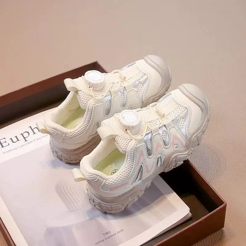 品牌孤品童鞋透气学生儿童软底鞋子运动鞋春秋跑步老爹鞋