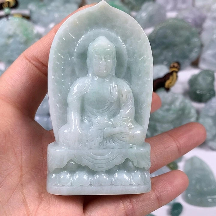 翡翠未镶嵌颈饰大日如来福利