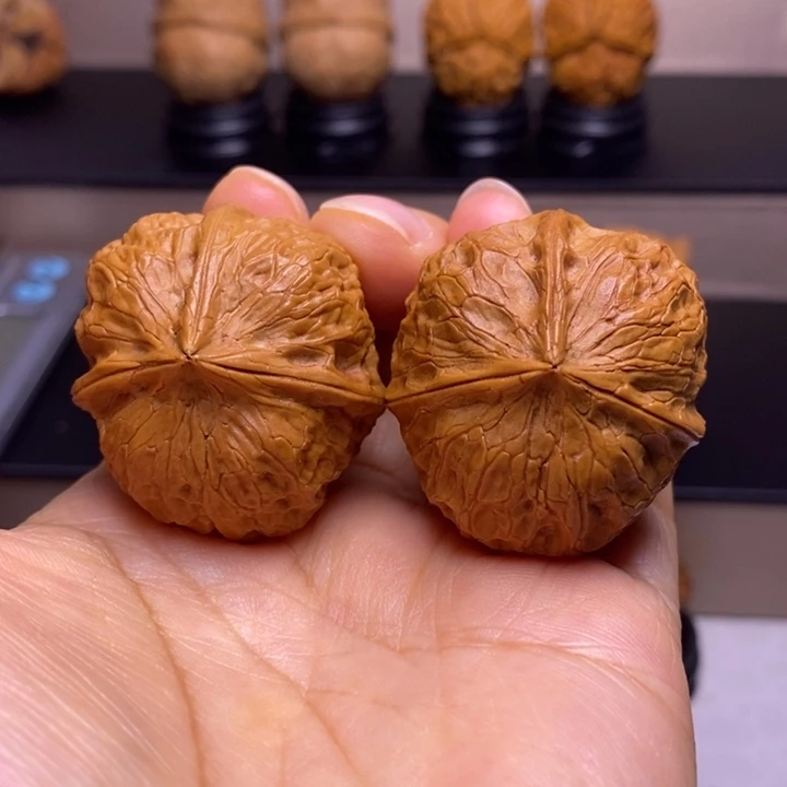 把件文玩核桃玉面三楞27