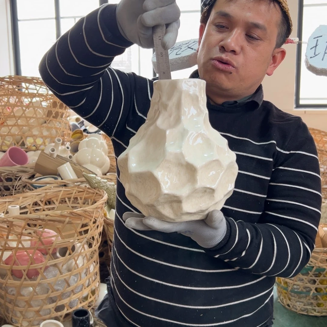 摆件120 号高中低温陶瓷工艺瓶（部分微瑕）