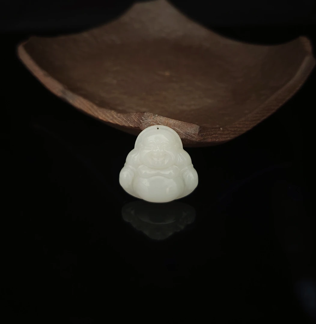 新疆和田玉于田料佛公 卡25    精美百搭