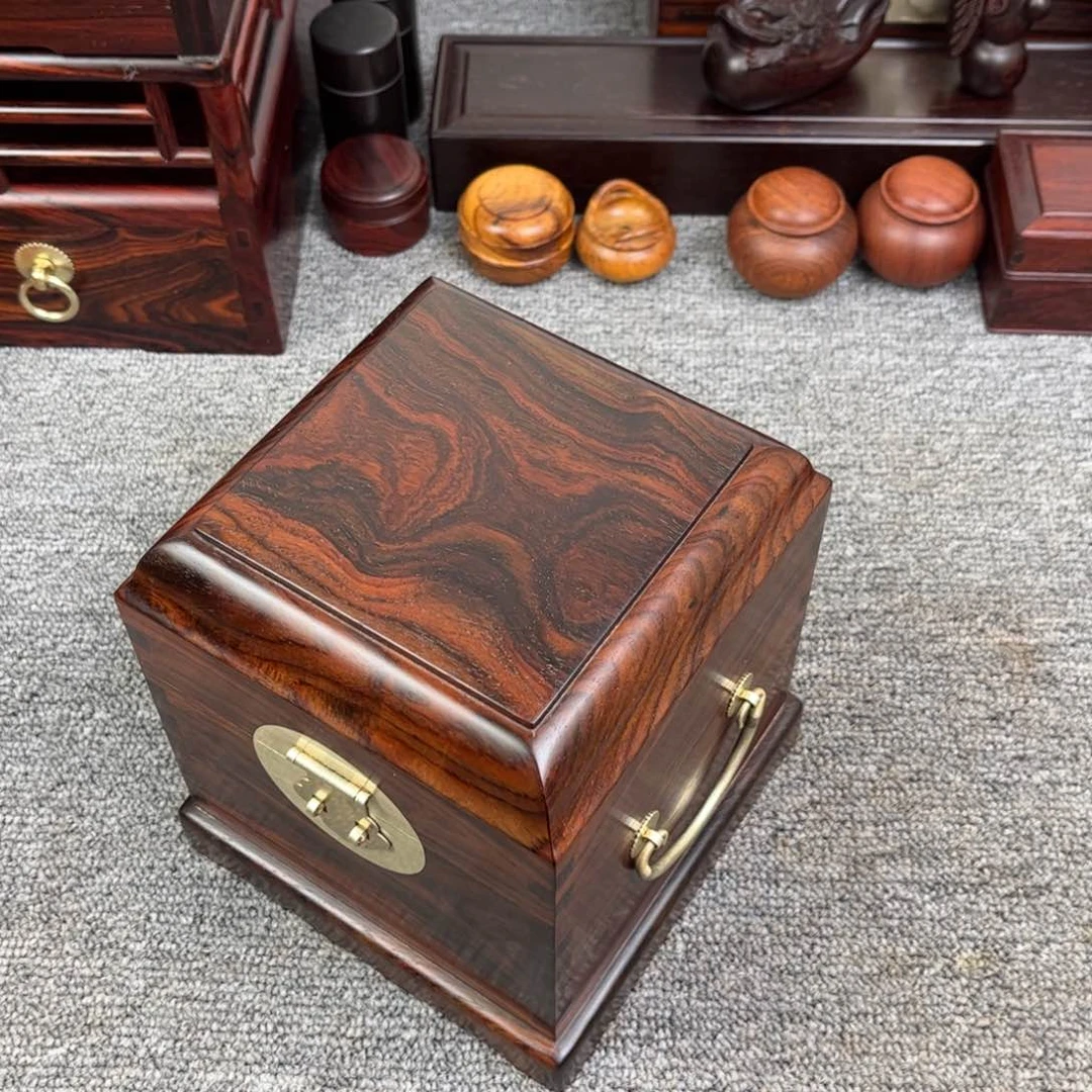 交趾黄檀（大红酸枝）