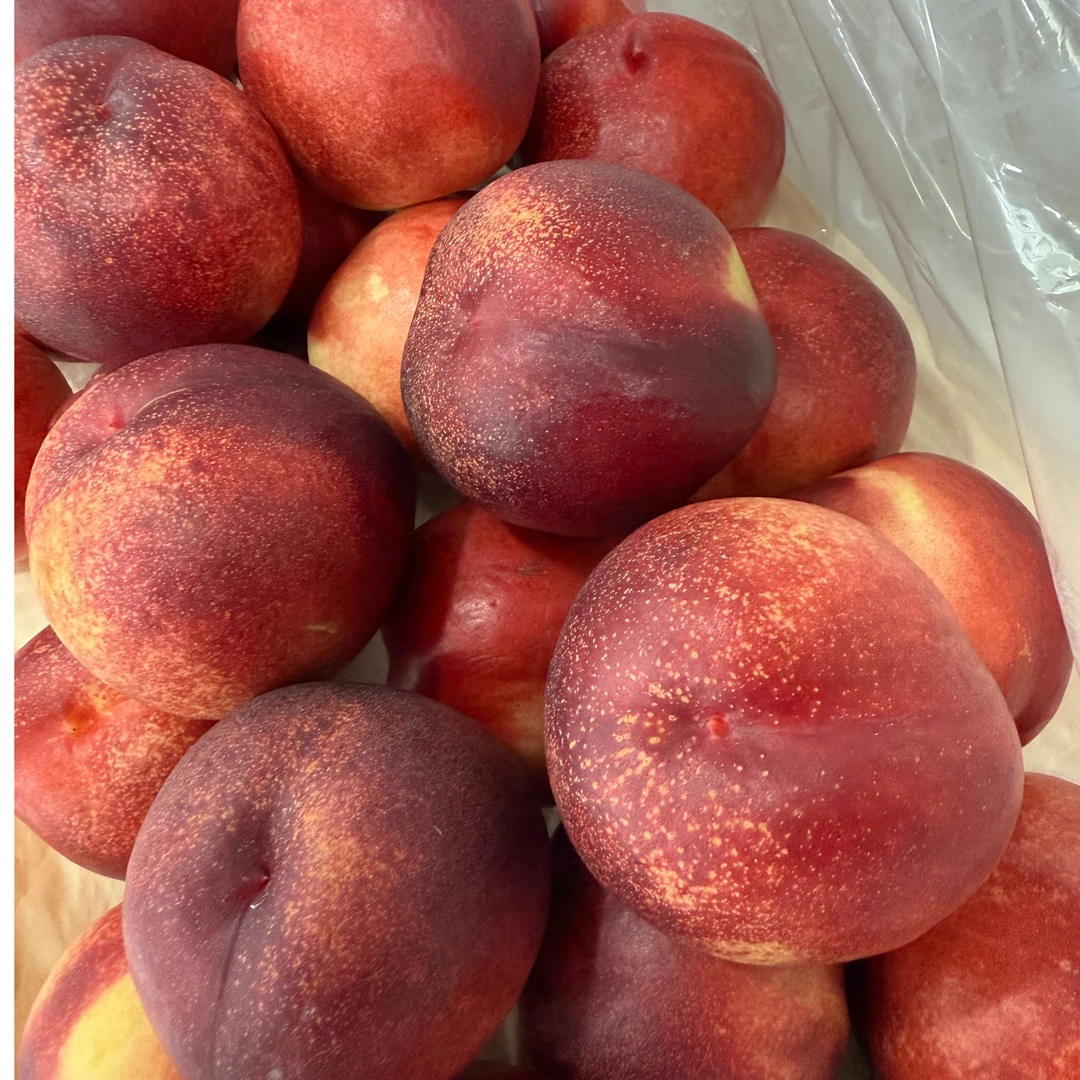 【琳琳爱生活】油桃  一箱4斤左右 新鲜好吃 甜脆可口 果香浓郁
