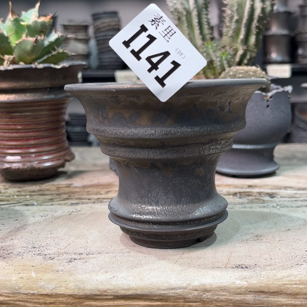 陶内口11.5高9.5瑕疵